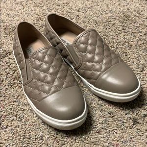 Steven Madden Quilted Sneaker